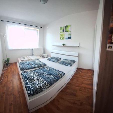 Apartman S Terasou Oscadnica Luaran gambar